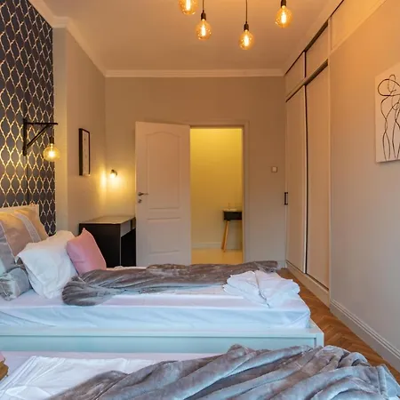 Midnight Blue Lägenhet