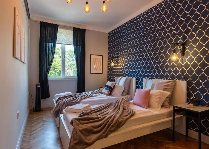 Apartment Midnight Blue