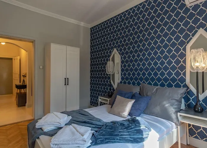 Apartment Midnight Blue